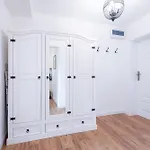 Dworek Apartment *