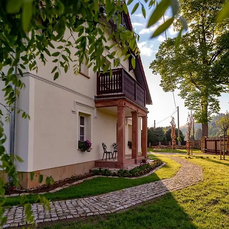 Dworek *