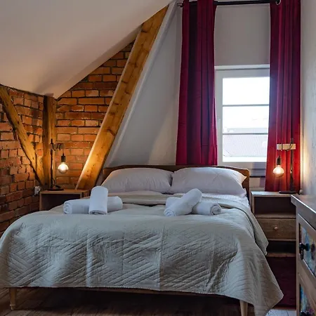 Dworek 아파트 Wojanow