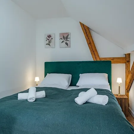 Dworek Apartamento Wojanow